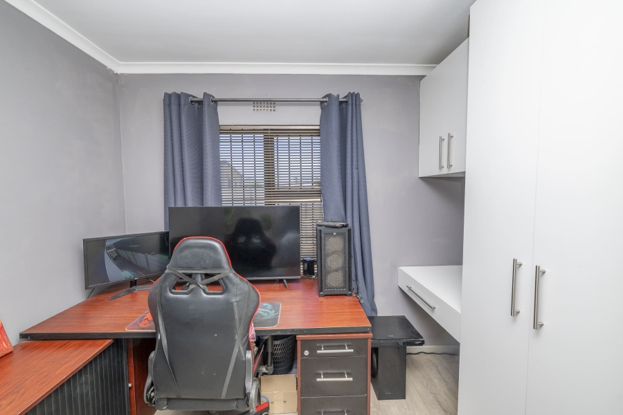 3 Bedroom Property for Sale in Viking Village Western Cape